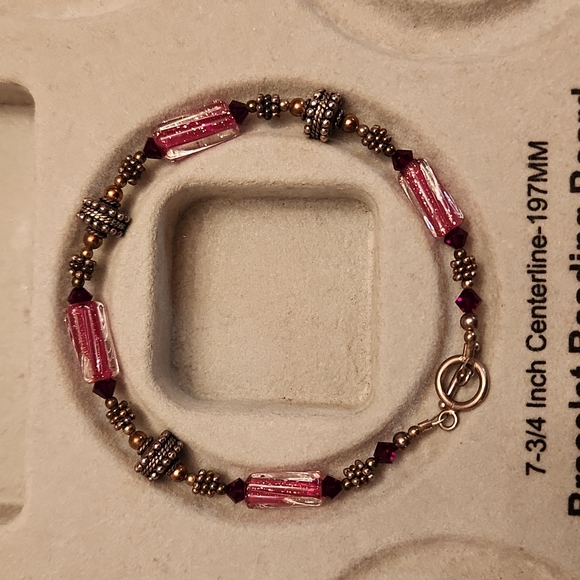 Bracelet made with Czech fire-polished garnet red beads - Picture 4 of 6